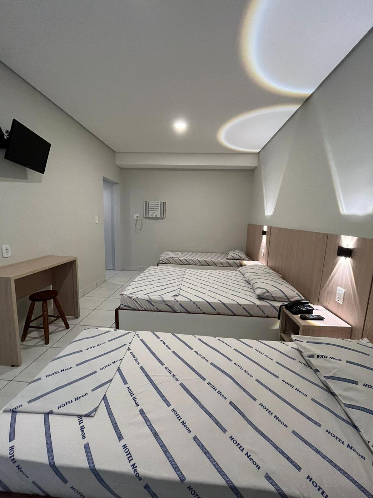 Hotel Neon - Proximo A 25 De Marco, Bom Retiro E Bras, A 2Min Do Mirante Sampa Sky E Pista De Skate Anhangabau São Paulo Exteriör bild