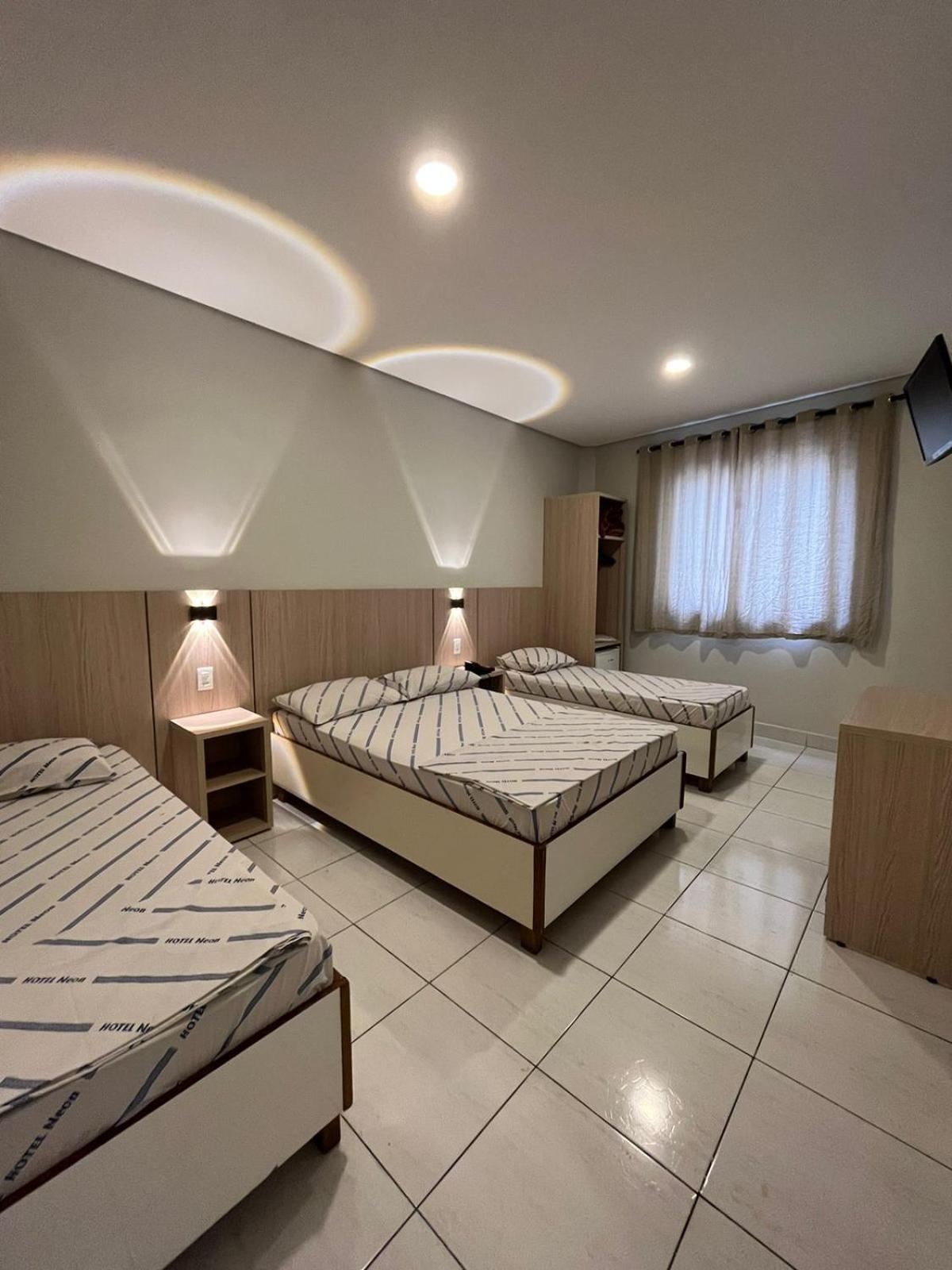 Hotel Neon - Proximo A 25 De Marco, Bom Retiro E Bras, A 2Min Do Mirante Sampa Sky E Pista De Skate Anhangabau São Paulo Exteriör bild