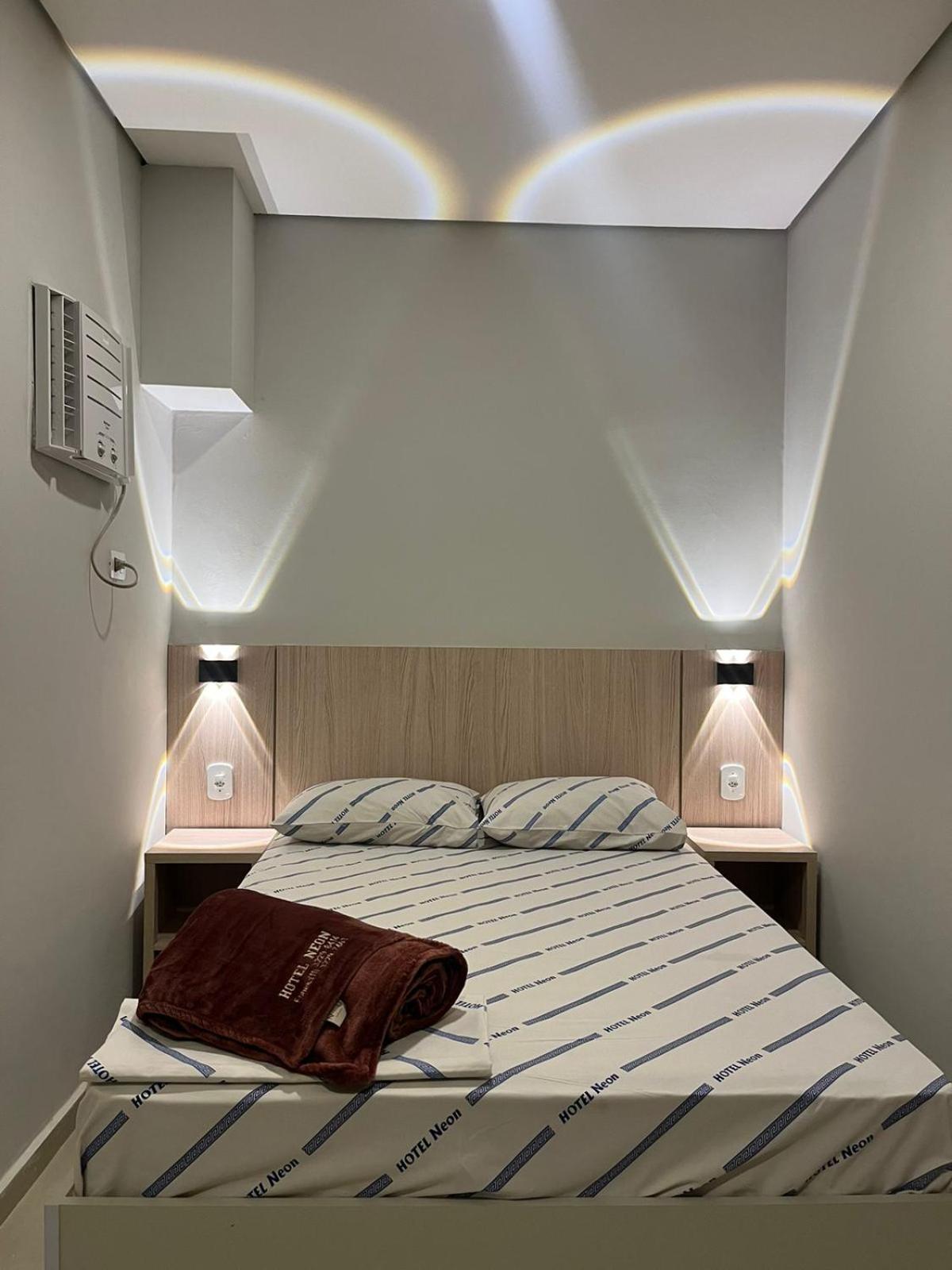 Hotel Neon - Proximo A 25 De Marco, Bom Retiro E Bras, A 2Min Do Mirante Sampa Sky E Pista De Skate Anhangabau São Paulo Exteriör bild