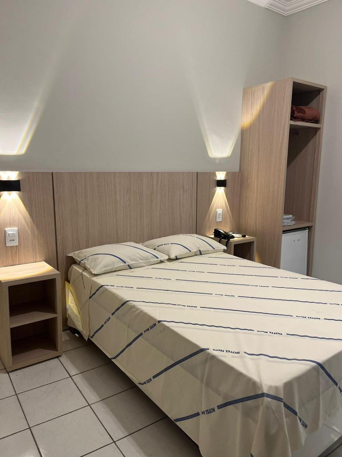 Hotel Neon - Proximo A 25 De Marco, Bom Retiro E Bras, A 2Min Do Mirante Sampa Sky E Pista De Skate Anhangabau São Paulo Exteriör bild
